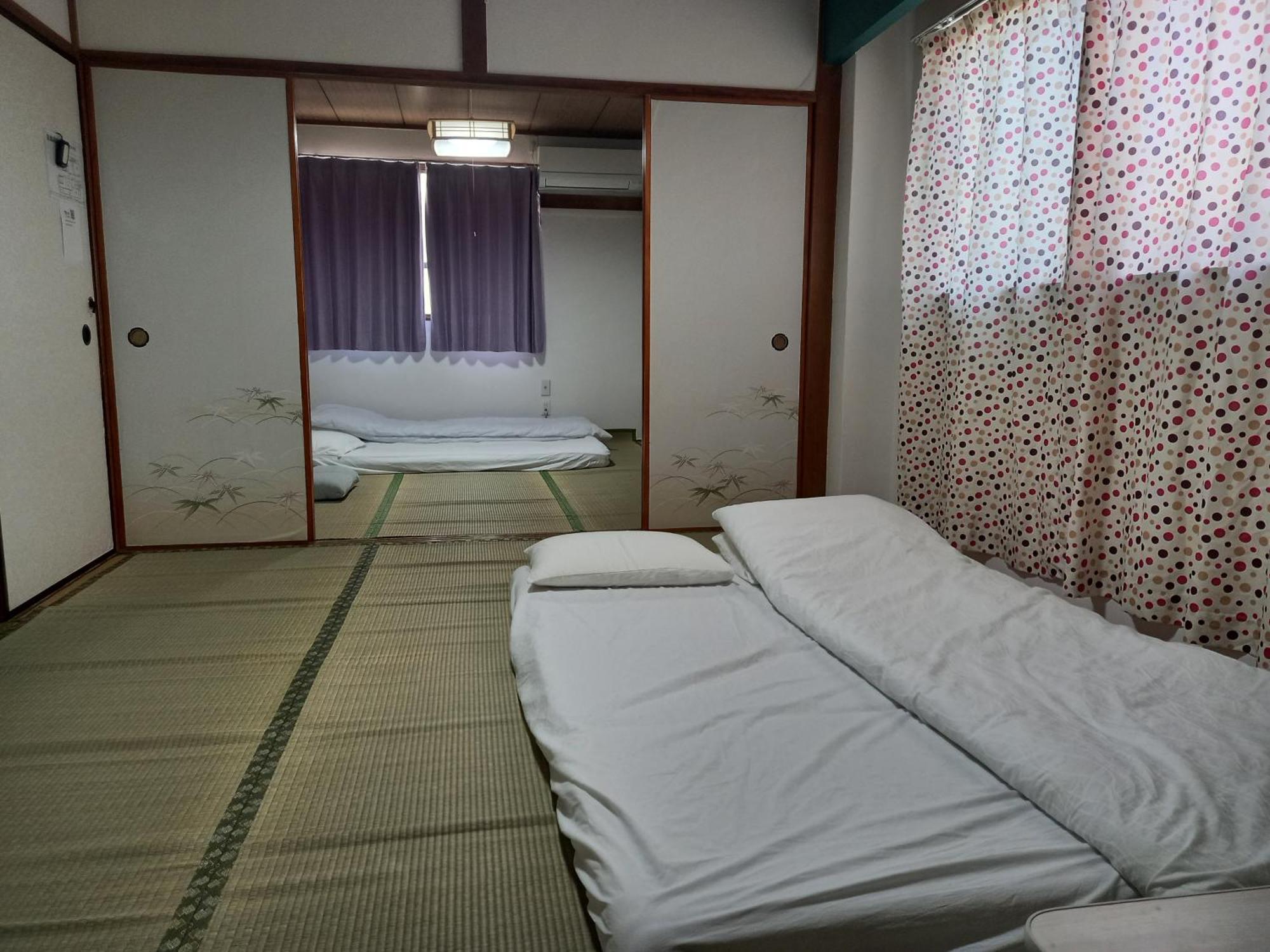 Lucky House Guest House Osaca Exterior foto